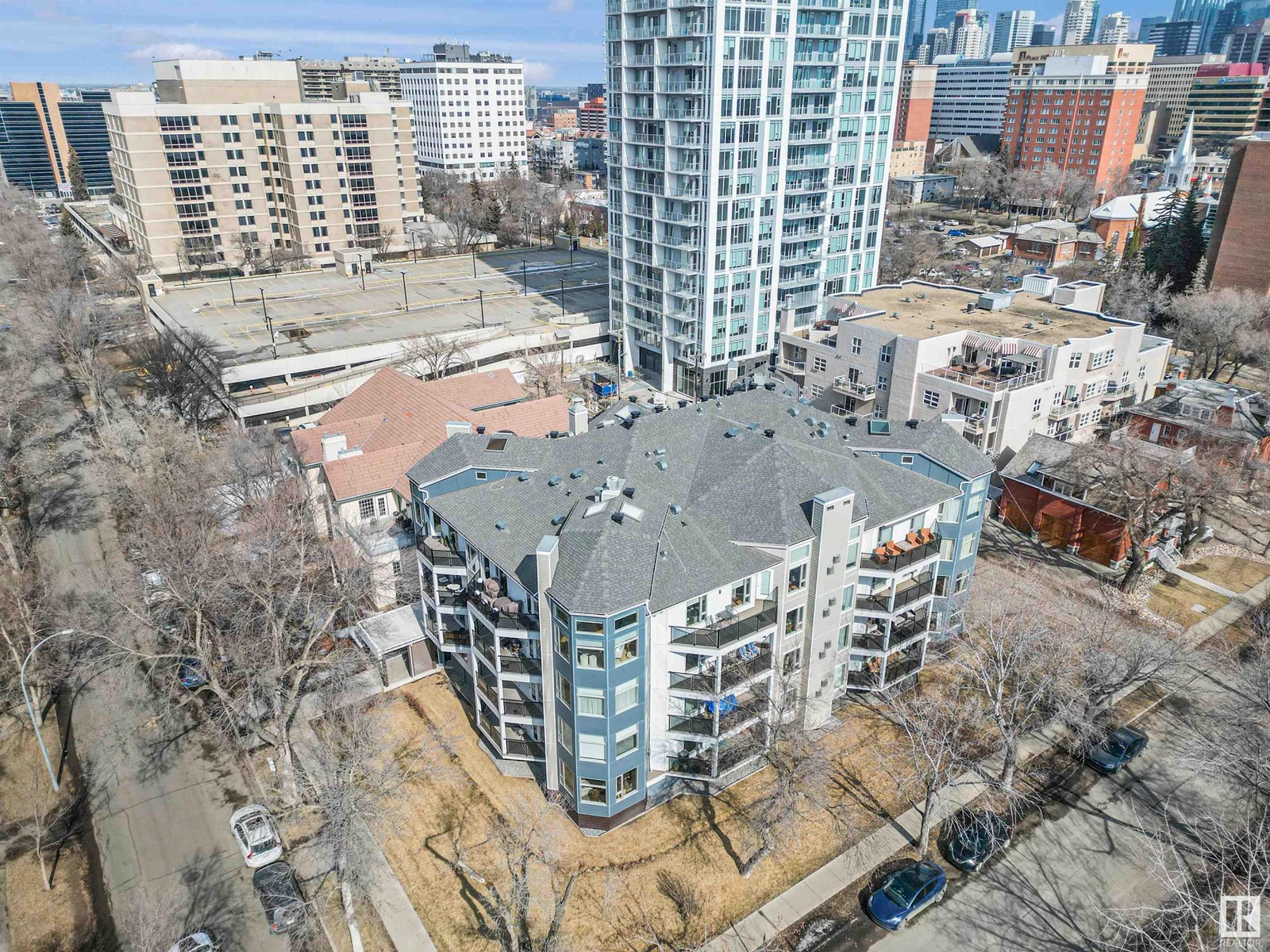 #306 9905 112 ST NW, Edmonton, Alberta