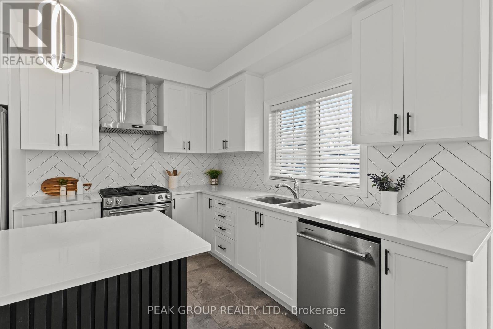 14 Venture Way, Thorold, Ontario  L2V 0G9 - Photo 23 - X12179153