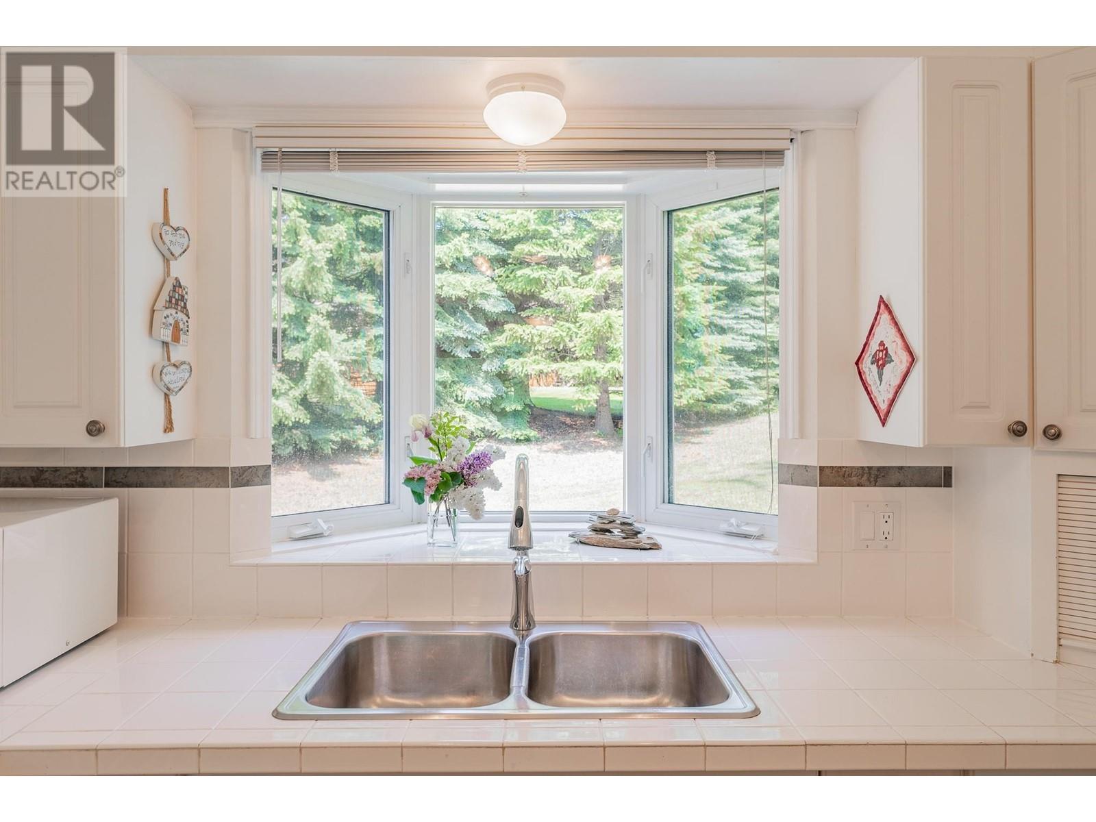 4909 Meadows Crescent, Fairmont Hot Springs, British Columbia  V0B 1L0 - Photo 25 - 10351153