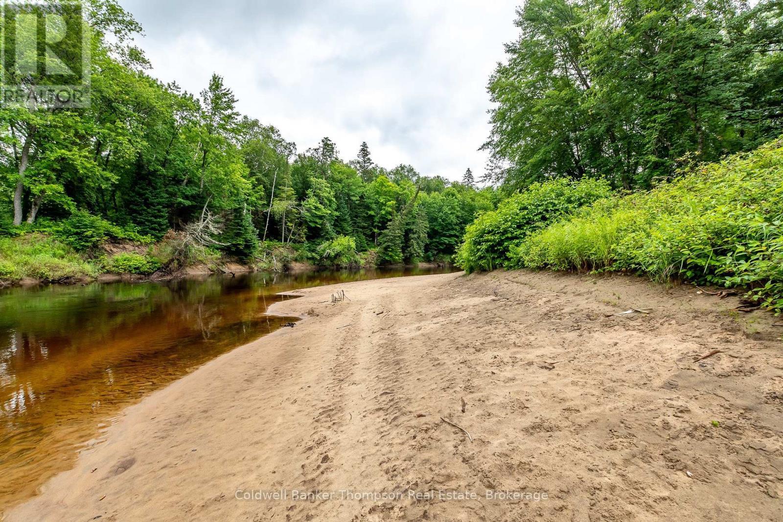 157 Groeger Road, Huntsville, Ontario  P1H 2J4 - Photo 3 - X12202429