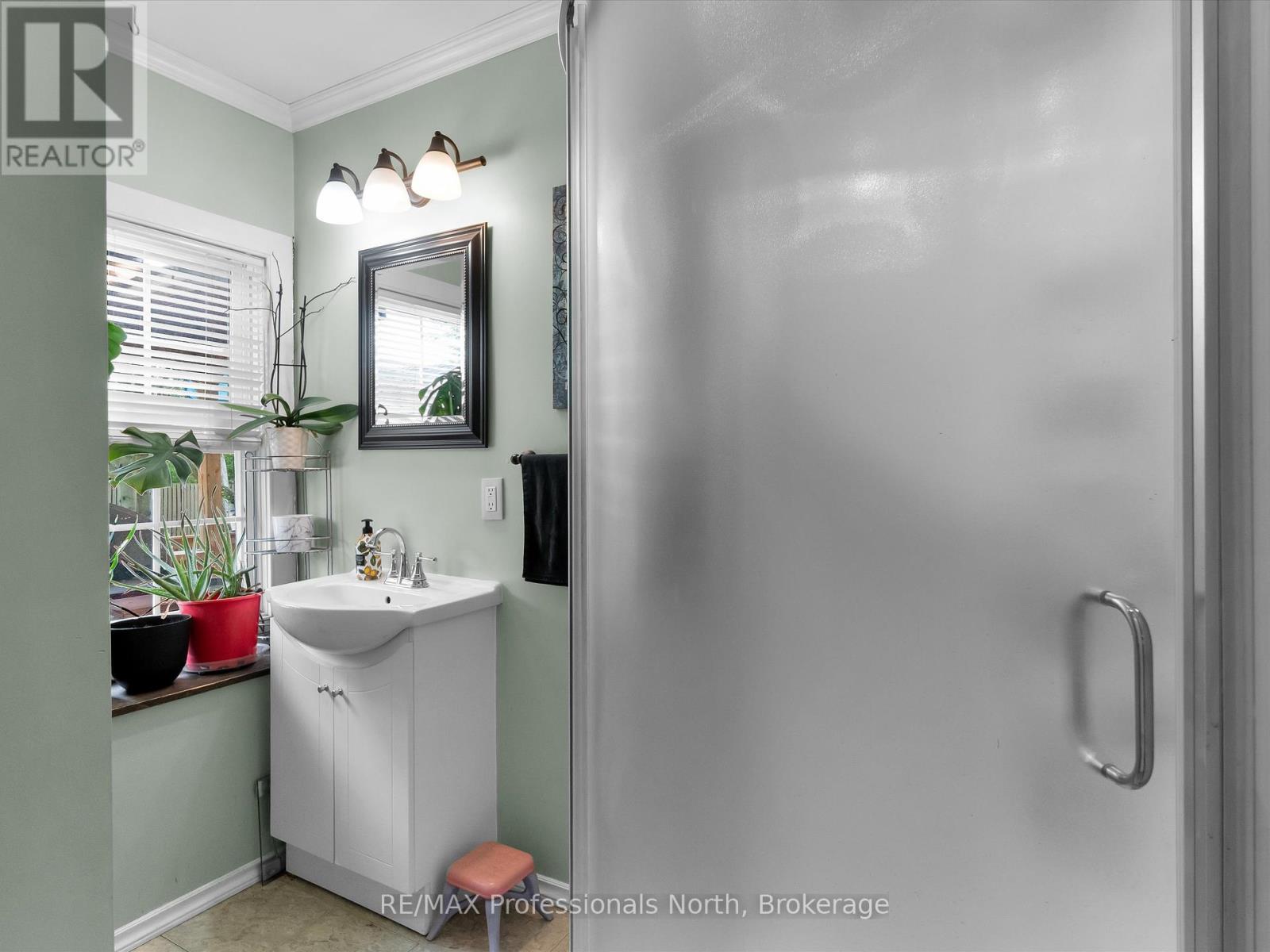 74 Taylor Road, Bracebridge, Ontario  P1L 1J2 - Photo 10 - X12202462