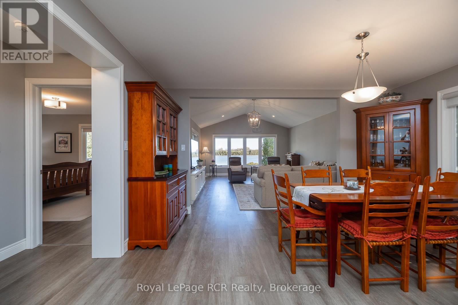 474825 Townsend Lake Road, West Grey, Ontario  N0C 1H0 - Photo 8 - X12202464