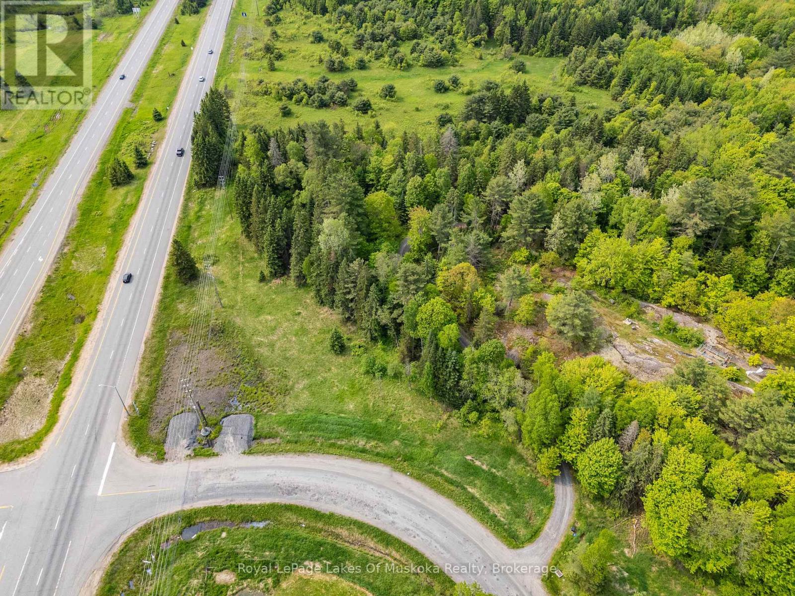 22 Allensville Road, Huntsville, Ontario  P0B 1M0 - Photo 7 - X12202484