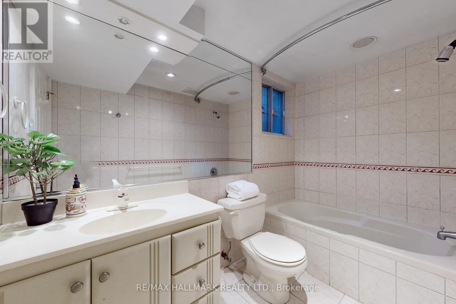 391 Wellesley Street E, Toronto, Ontario  M4X 1H5 - Photo 37 - C12202248
