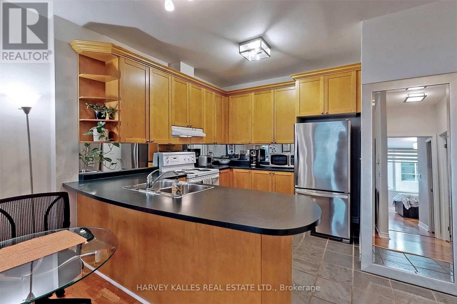 214 - 980 Yonge Street, Toronto, Ontario  M4W 3V8 - Photo 11 - C12202316