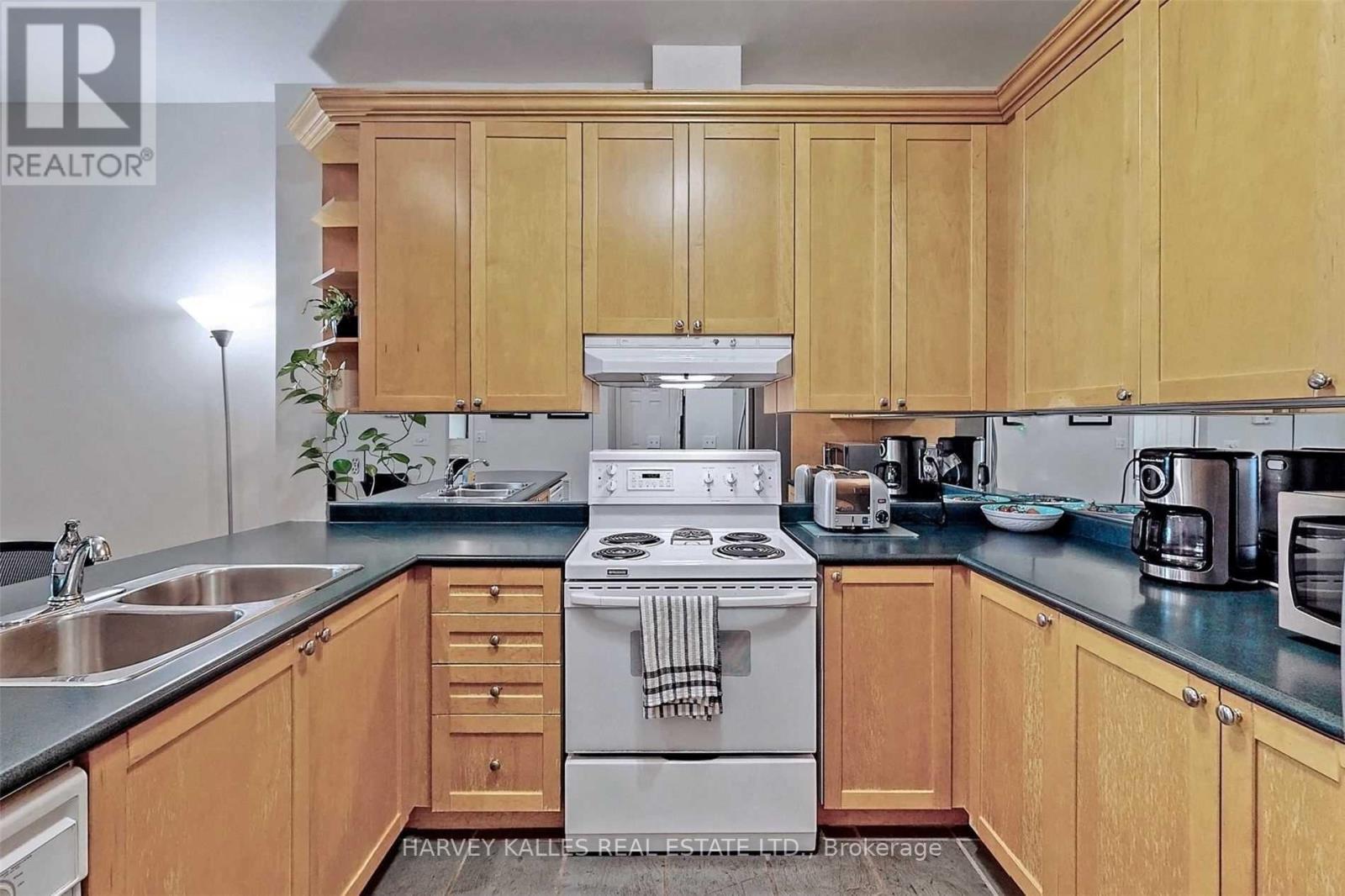 214 - 980 Yonge Street, Toronto, Ontario  M4W 3V8 - Photo 16 - C12202316