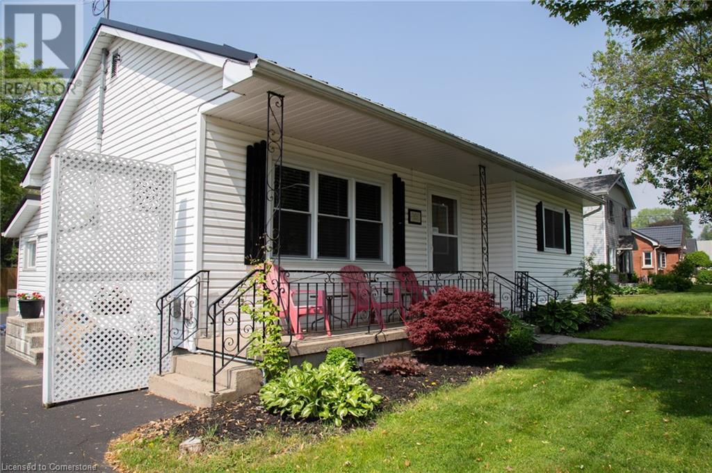 Property at 831 MAIN Street image 5