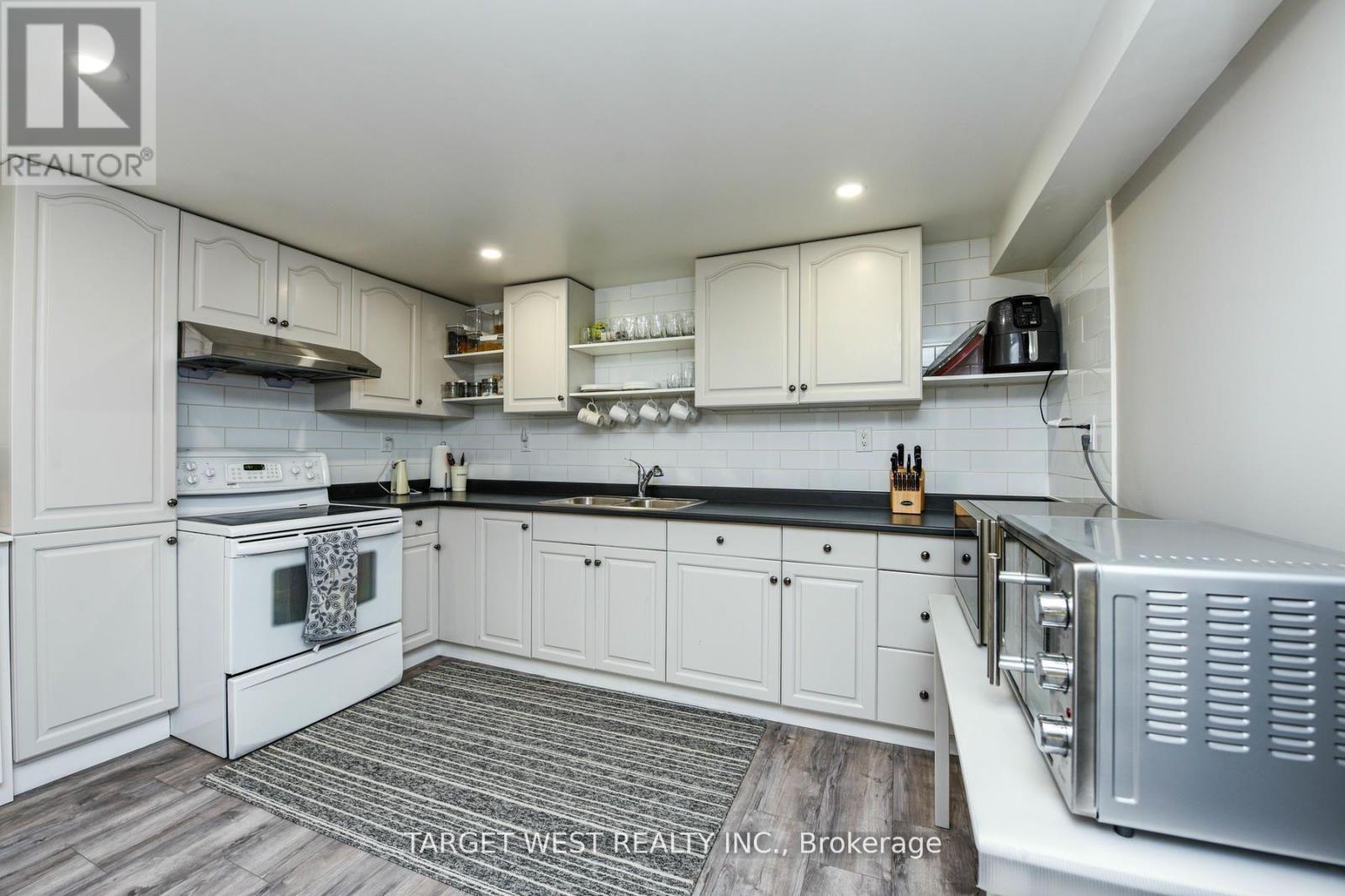 1443 Saginaw Crescent, Mississauga, Ontario  L5H 1X4 - Photo 28 - W12192729