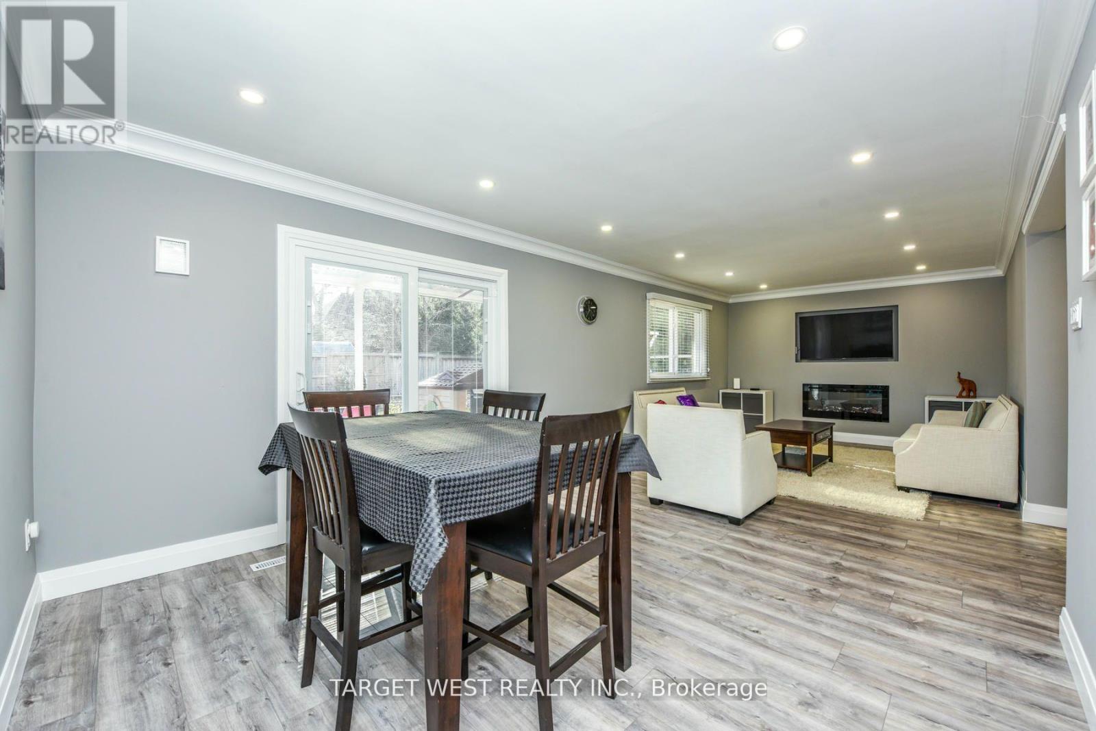 1443 Saginaw Crescent, Mississauga, Ontario  L5H 1X4 - Photo 24 - W12192729