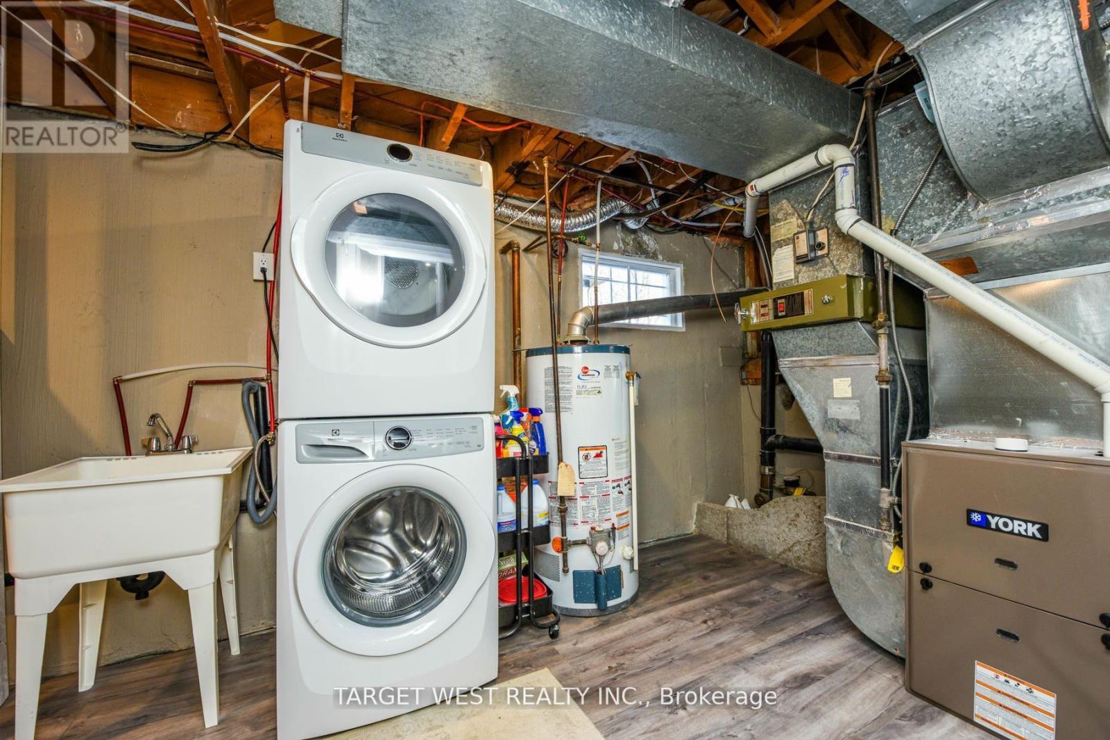 1443 Saginaw Crescent, Mississauga, Ontario  L5H 1X4 - Photo 31 - W12192729