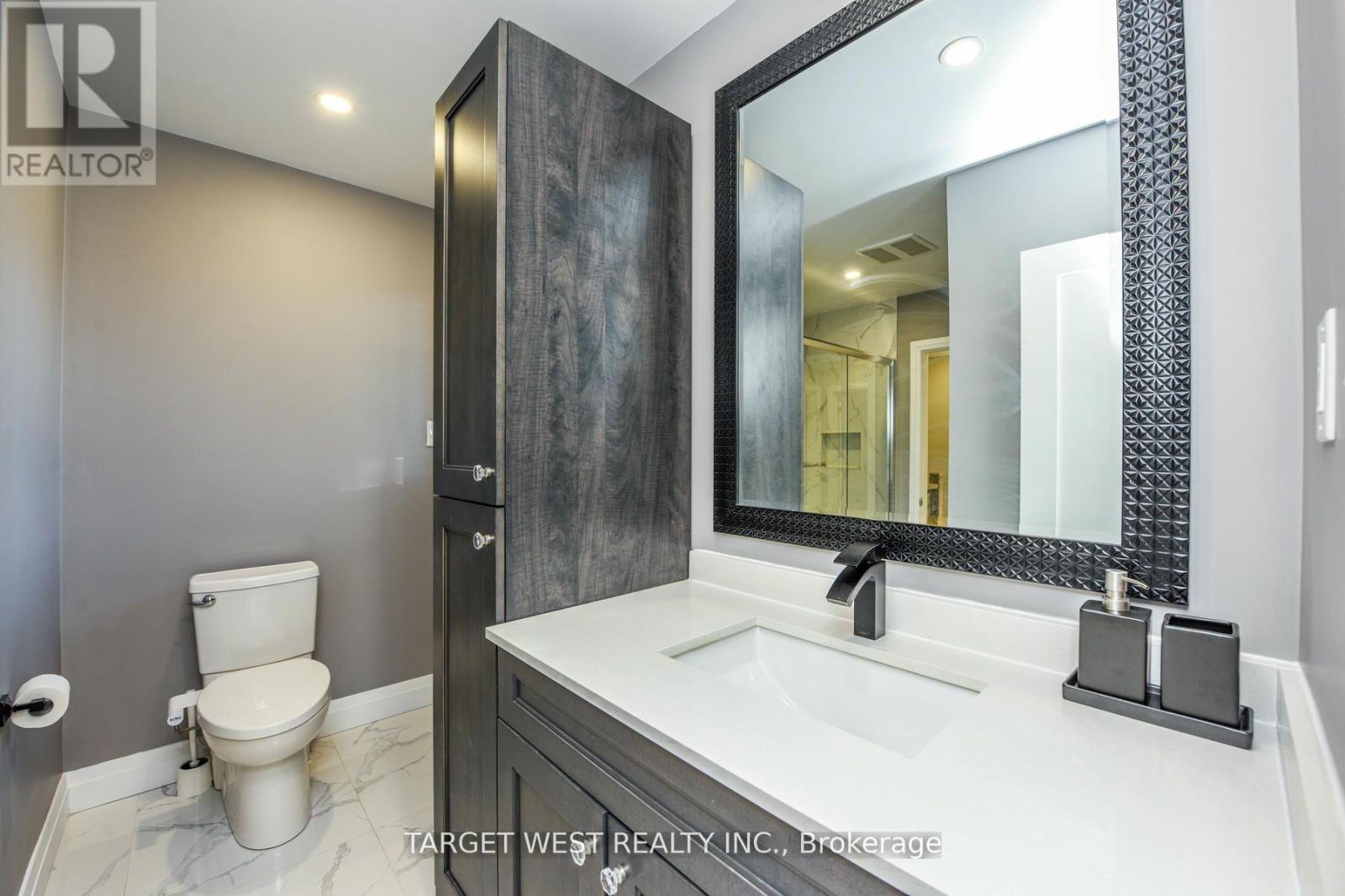 1443 Saginaw Crescent, Mississauga, Ontario  L5H 1X4 - Photo 6 - W12192729