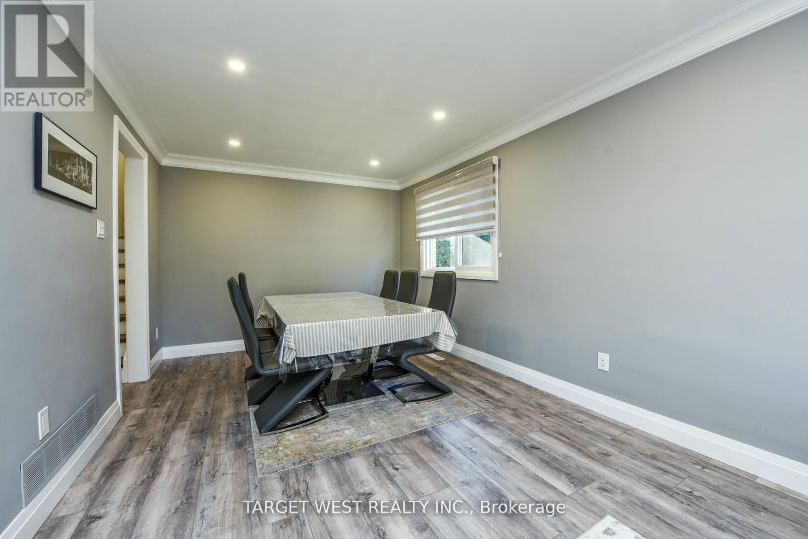 1443 Saginaw Crescent, Mississauga, Ontario  L5H 1X4 - Photo 9 - W12192729