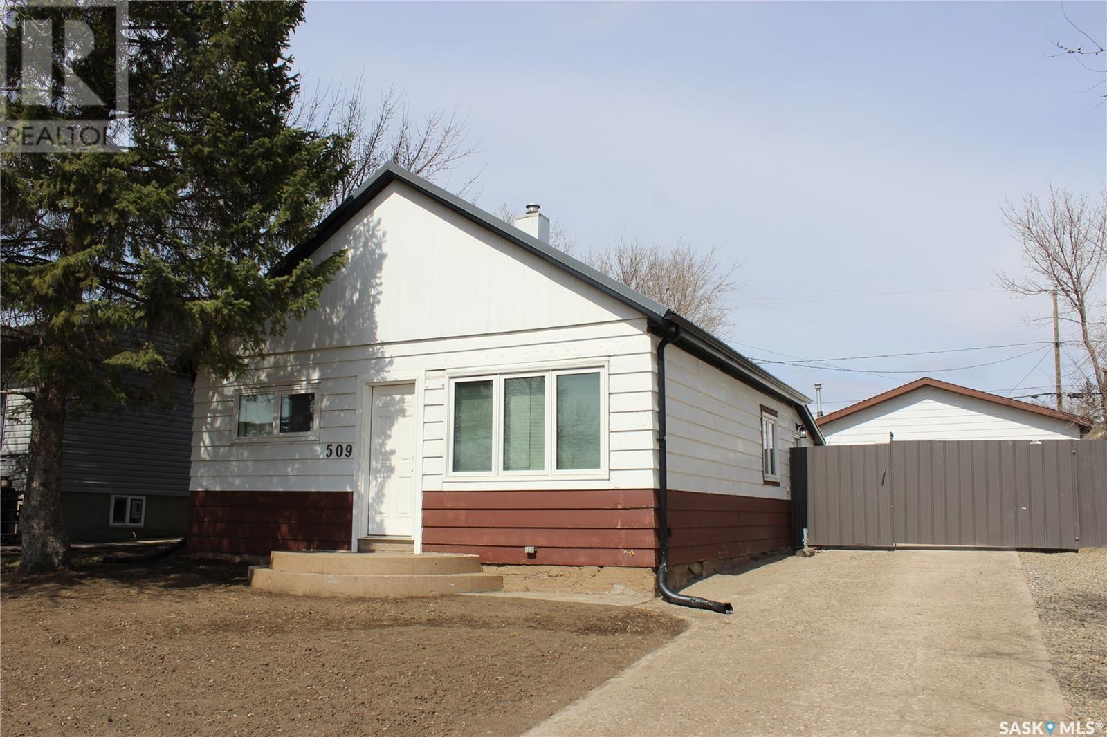 Property at 509 2nd STREET image 3