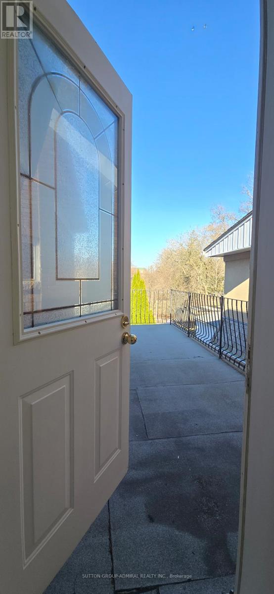 137 Evelyn Avenue, Toronto, Ontario  M6P 2Z6 - Photo 19 - W12088376