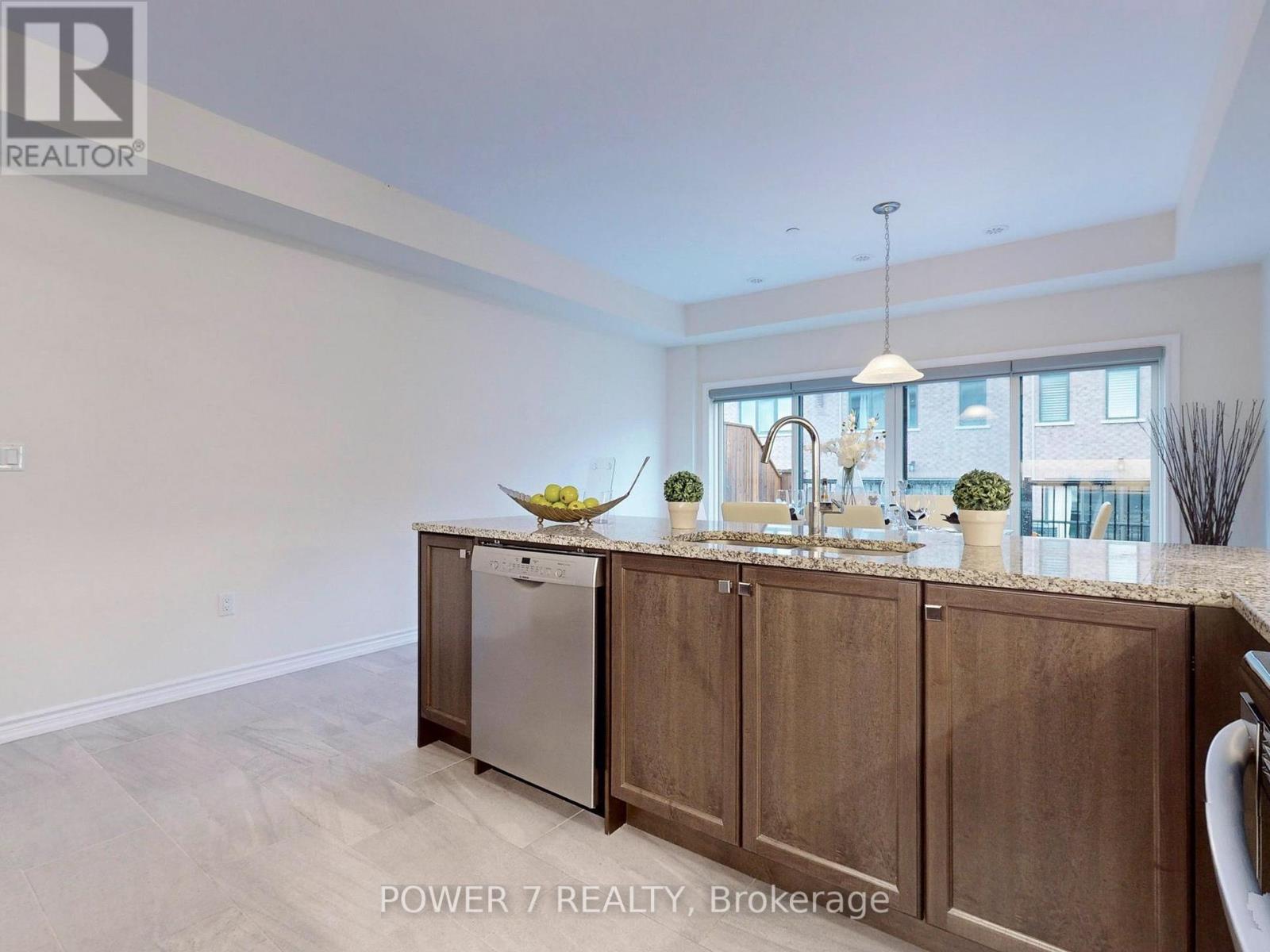 12 Cafaro Lane, Markham, Ontario  L6C 0Z2 - Photo 10 - N12202256