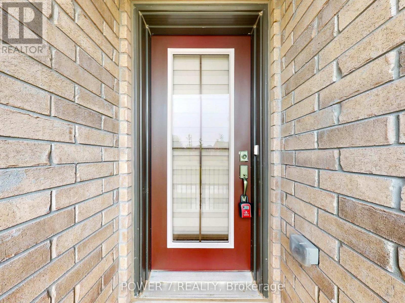 12 Cafaro Lane, Markham, Ontario  L6C 0Z2 - Photo 2 - N12202256