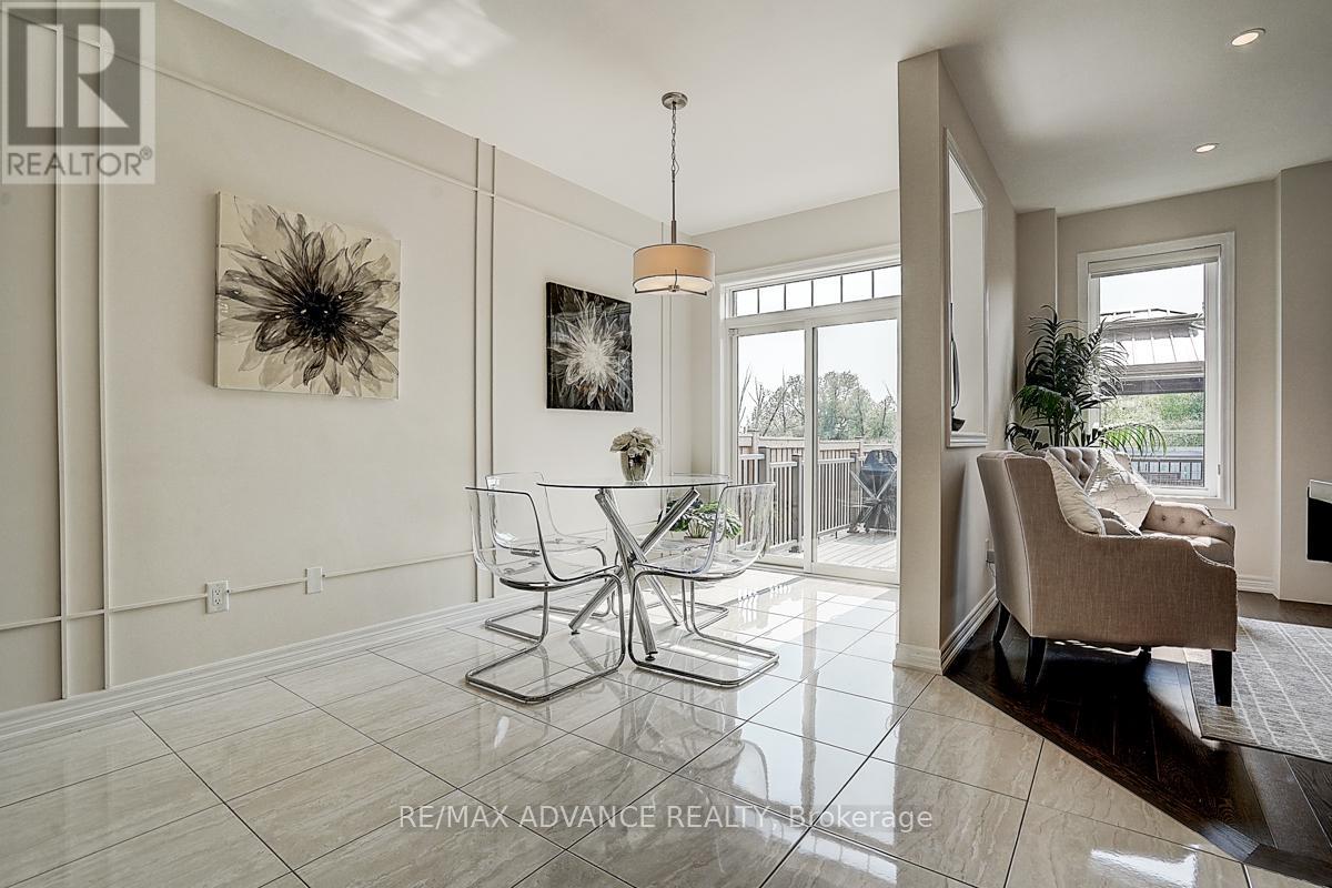 24 Decast Crescent, Markham, Ontario  L6B 1N6 - Photo 10 - N12202262