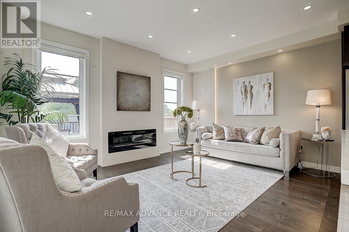 24 Decast Crescent, Markham, Ontario  L6B 1N6 - Photo 17 - N12202262