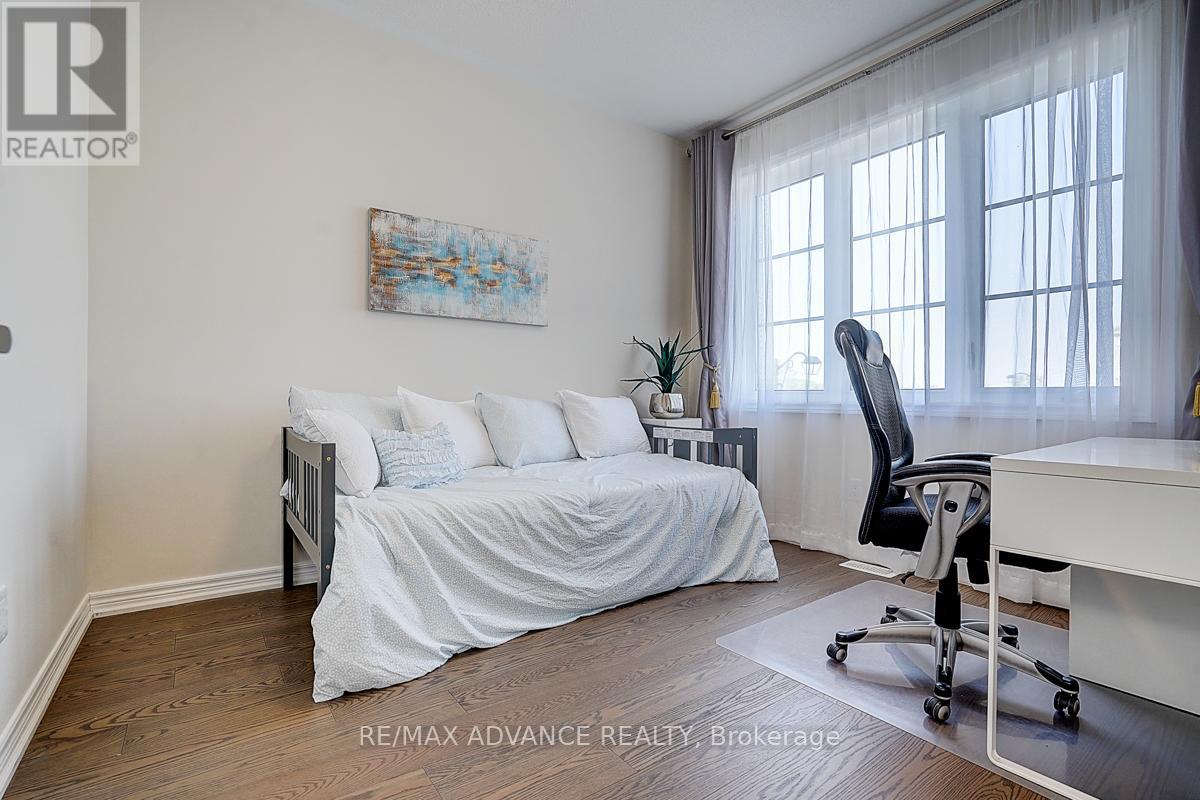 24 Decast Crescent, Markham, Ontario  L6B 1N6 - Photo 34 - N12202262