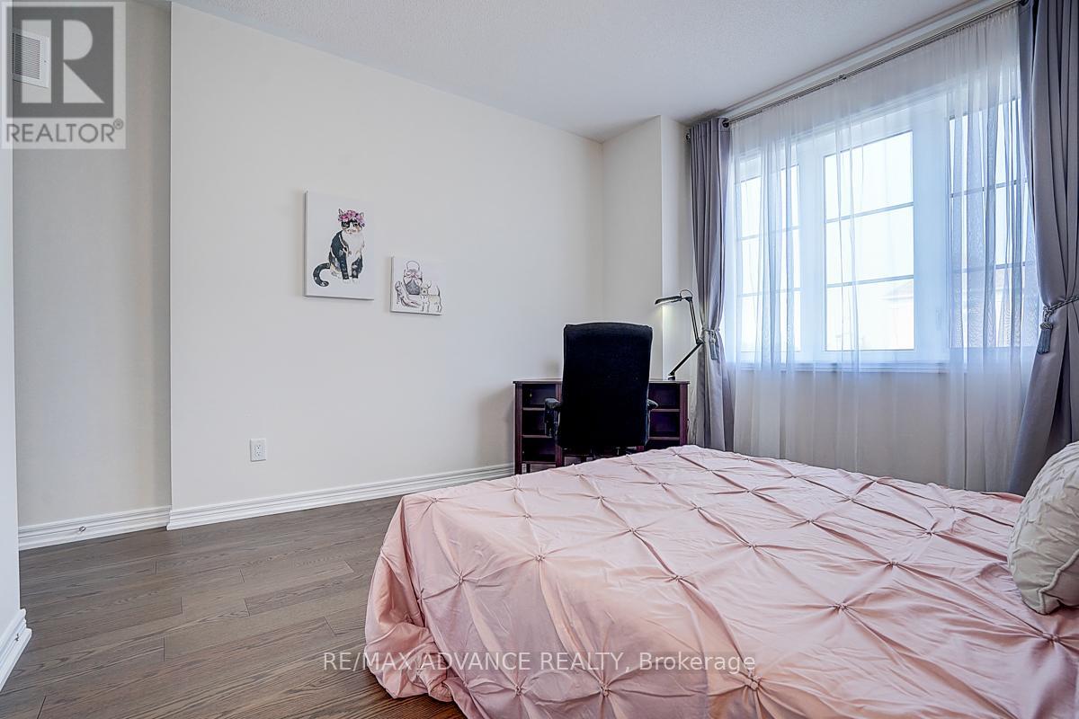 24 Decast Crescent, Markham, Ontario  L6B 1N6 - Photo 37 - N12202262