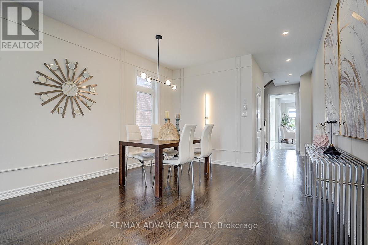 24 Decast Crescent, Markham, Ontario  L6B 1N6 - Photo 4 - N12202262