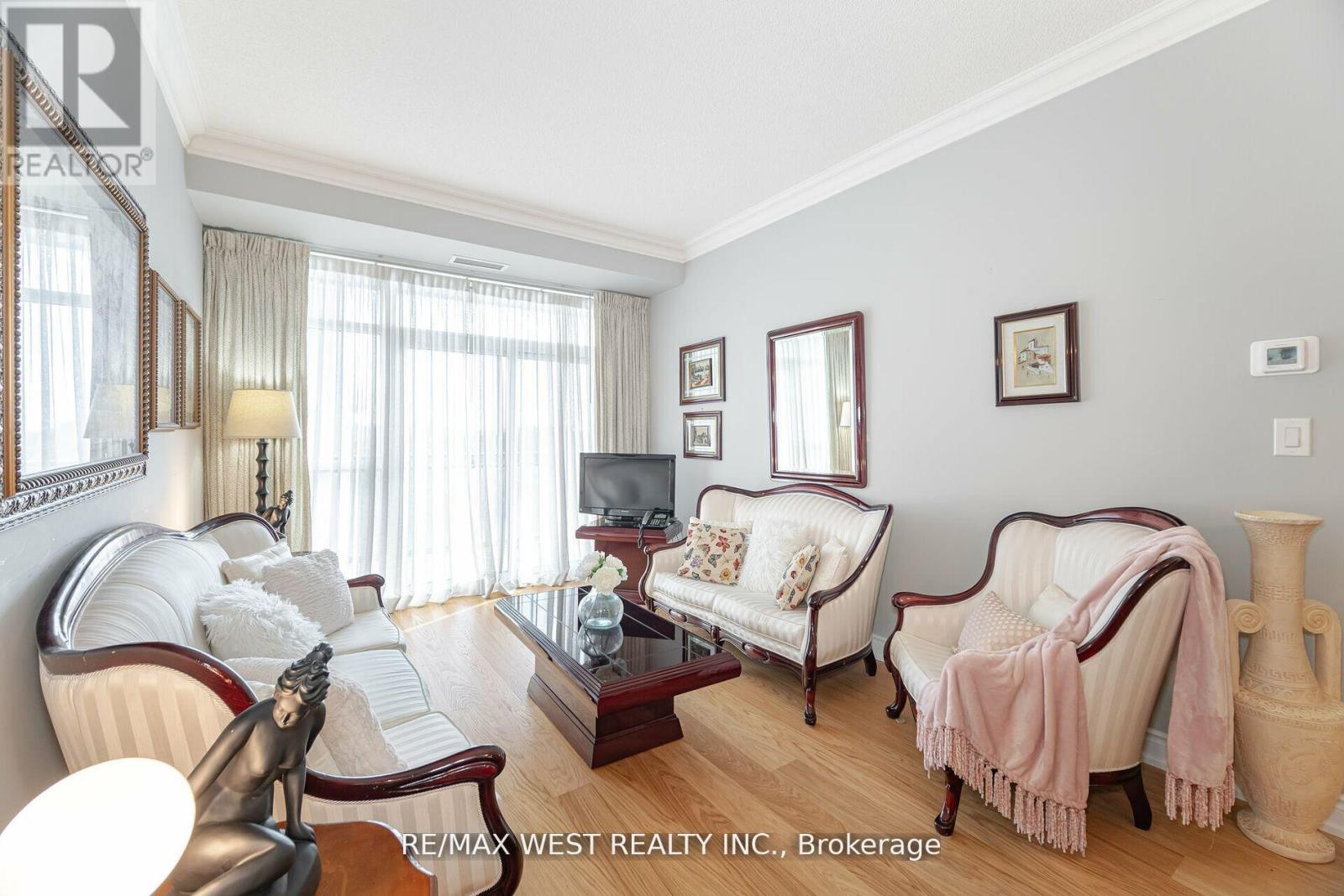 509 - 281 Woodbridge Avenue, Vaughan, Ontario  L4L 0C6 - Photo 10 - N12202339