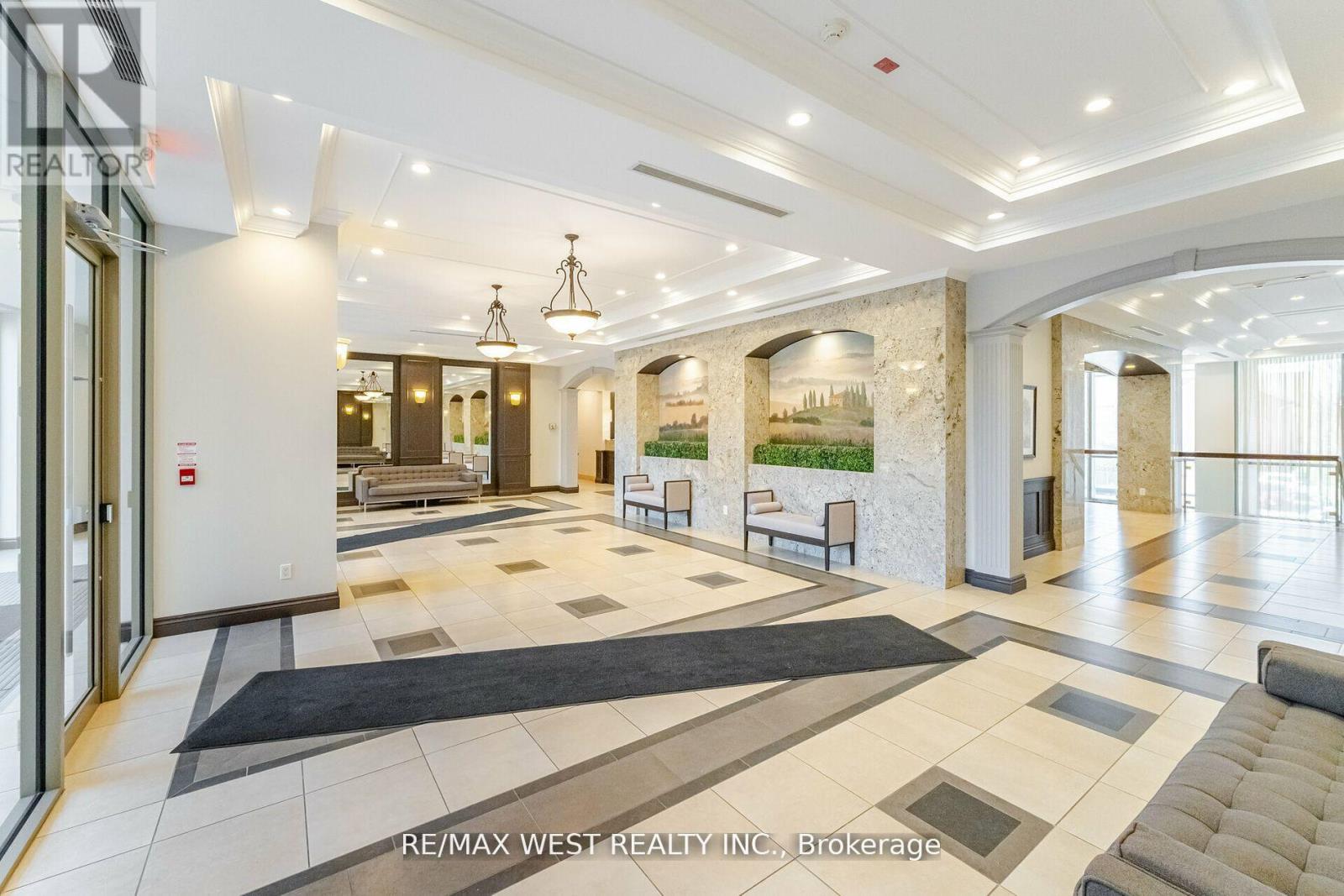 509 - 281 Woodbridge Avenue, Vaughan, Ontario  L4L 0C6 - Photo 3 - N12202339