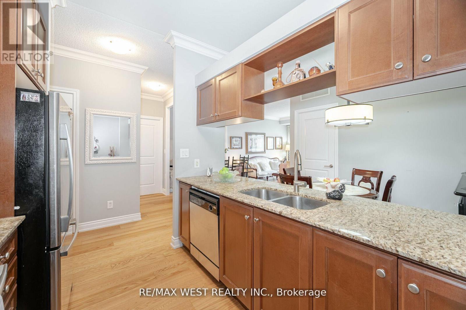 509 - 281 Woodbridge Avenue, Vaughan, Ontario  L4L 0C6 - Photo 8 - N12202339