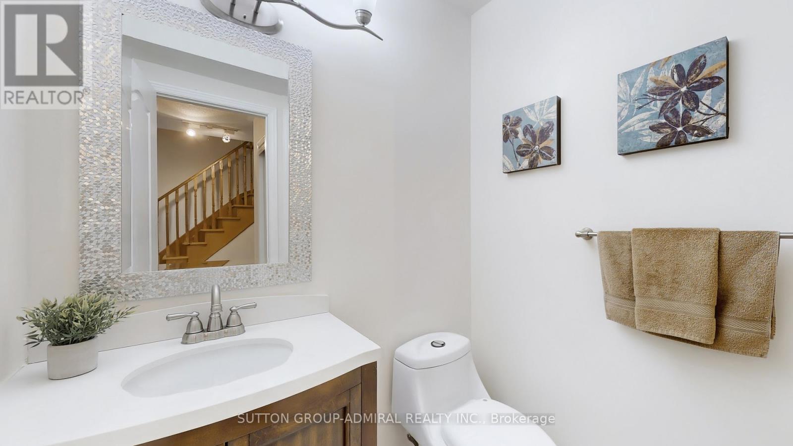 7 Rockview Gardens, Vaughan (Concord), Ontario  L4K 4W4 - Photo 18 - N12202349