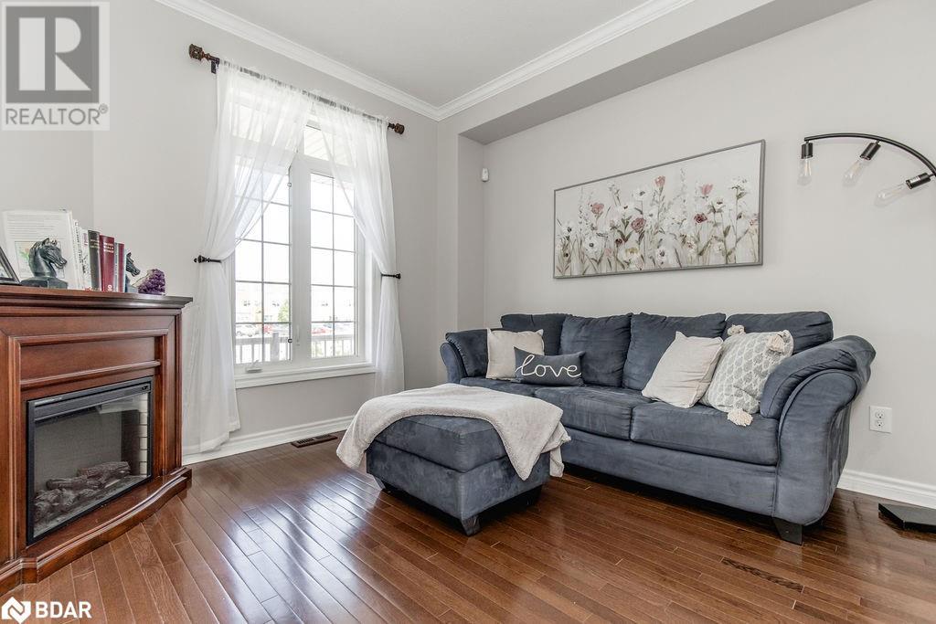 61 The Queensway, Barrie, Ontario  L4M 7J3 - Photo 8 - 40729293
