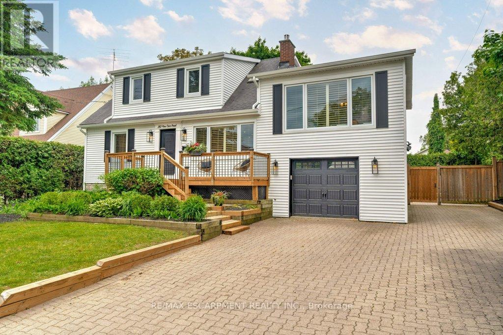 282 Pine Cove Road, Burlington (Roseland), Ontario  L7N 1W2 - Photo 3 - W12202223