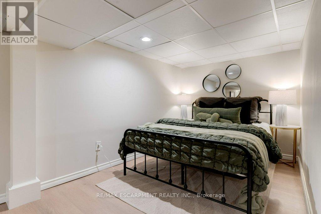 282 Pine Cove Road, Burlington (Roseland), Ontario  L7N 1W2 - Photo 33 - W12202223