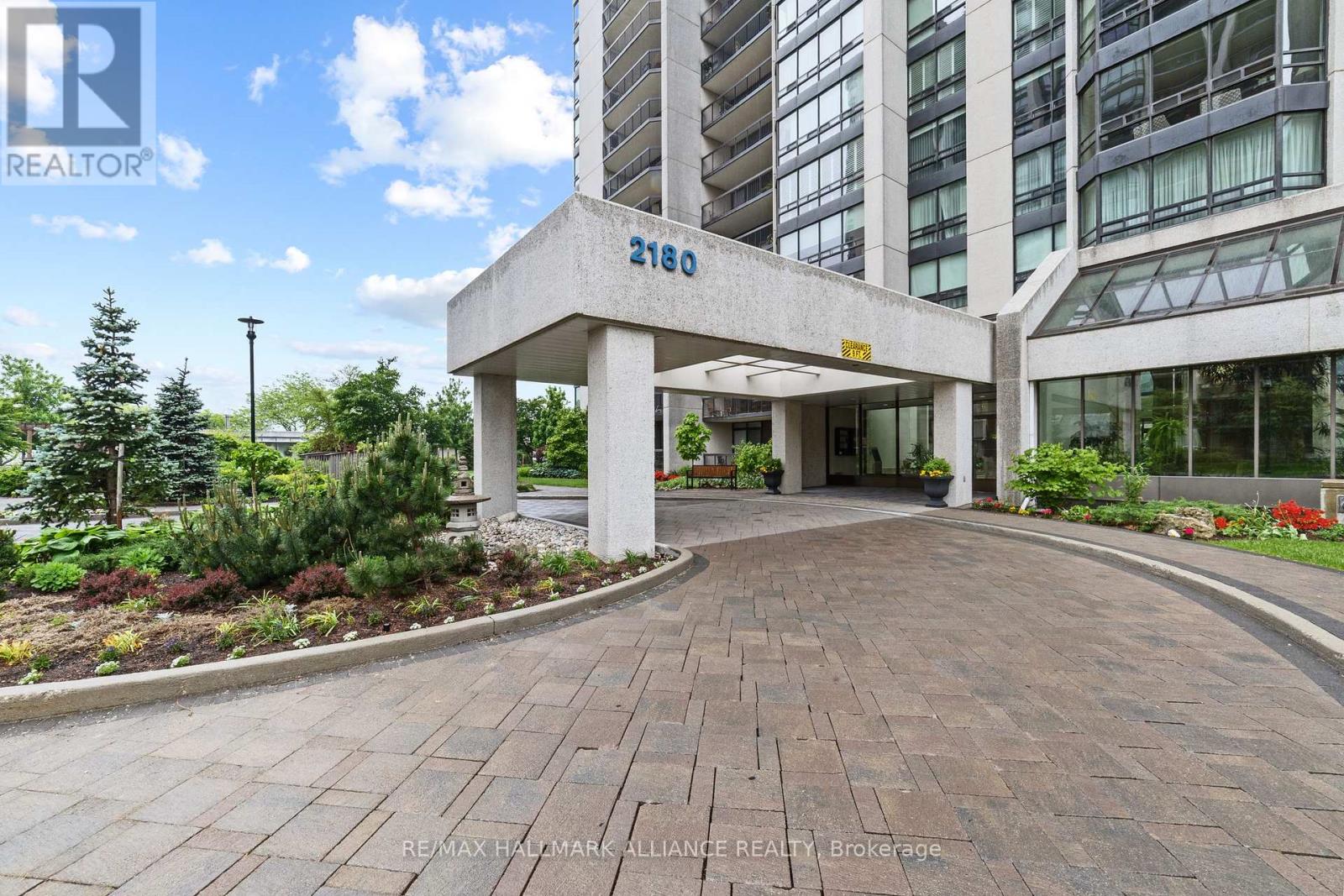 Ph6 - 2180 Marine Dr Drive, Oakville, Ontario  L6L 5V2 - Photo 3 - W12202230