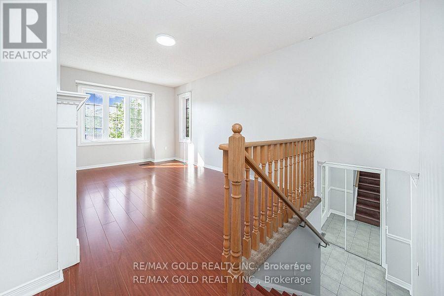 170 Desert Sand Drive, Brampton, Ontario  L6R 1P8 - Photo 8 - W12202250