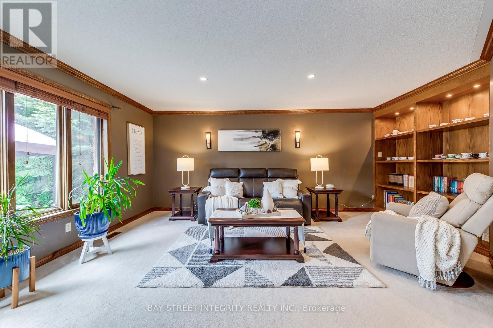 1054 Summit Ridge Drive, Oakville, Ontario  L6M 3K9 - Photo 12 - W12202264