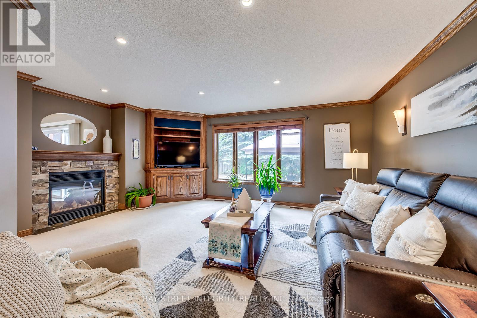 1054 Summit Ridge Drive, Oakville, Ontario  L6M 3K9 - Photo 14 - W12202264
