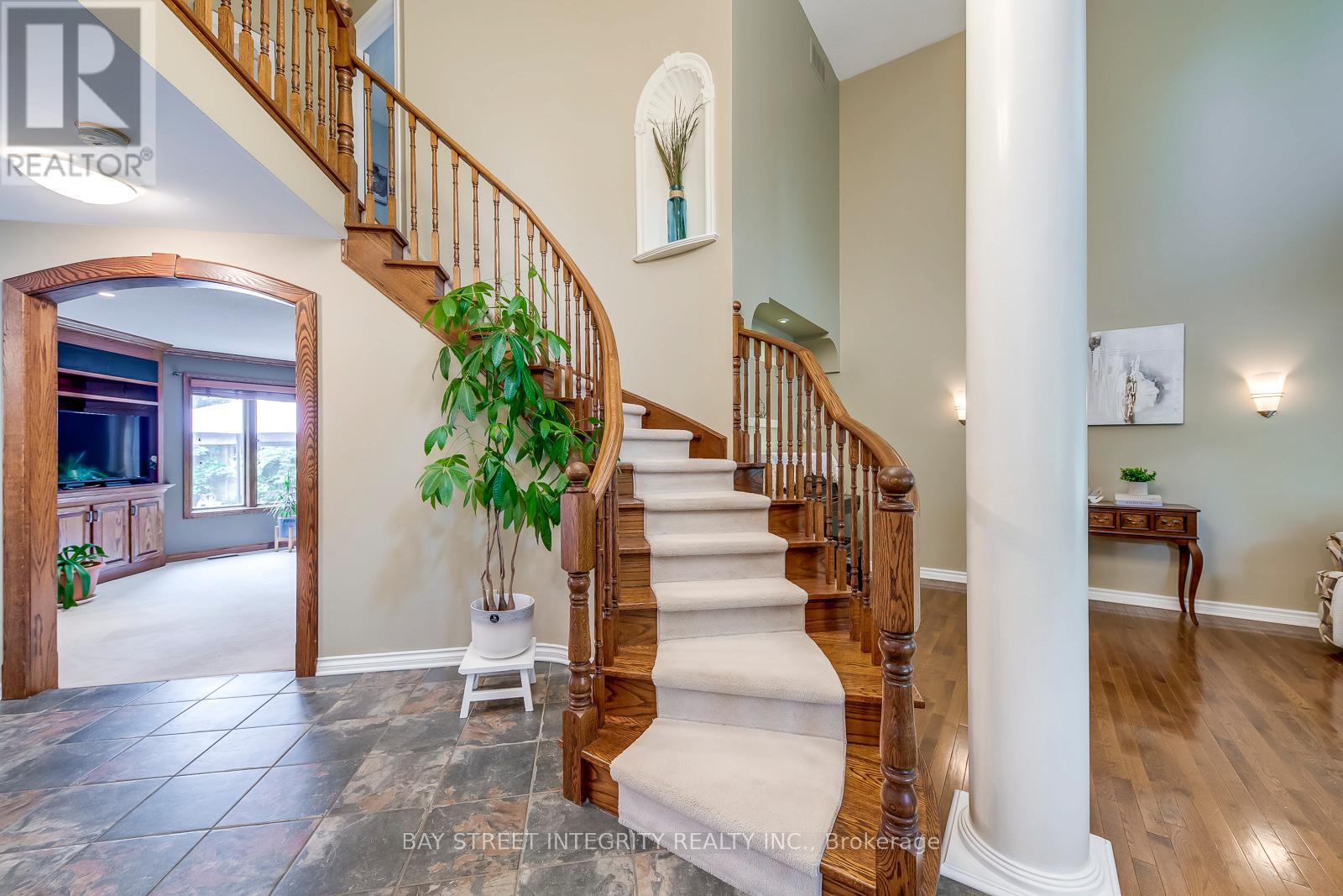 1054 Summit Ridge Drive, Oakville, Ontario  L6M 3K9 - Photo 21 - W12202264