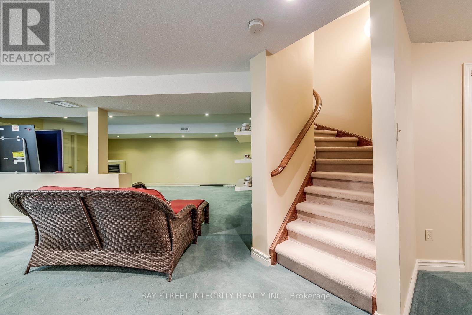 1054 Summit Ridge Drive, Oakville, Ontario  L6M 3K9 - Photo 34 - W12202264