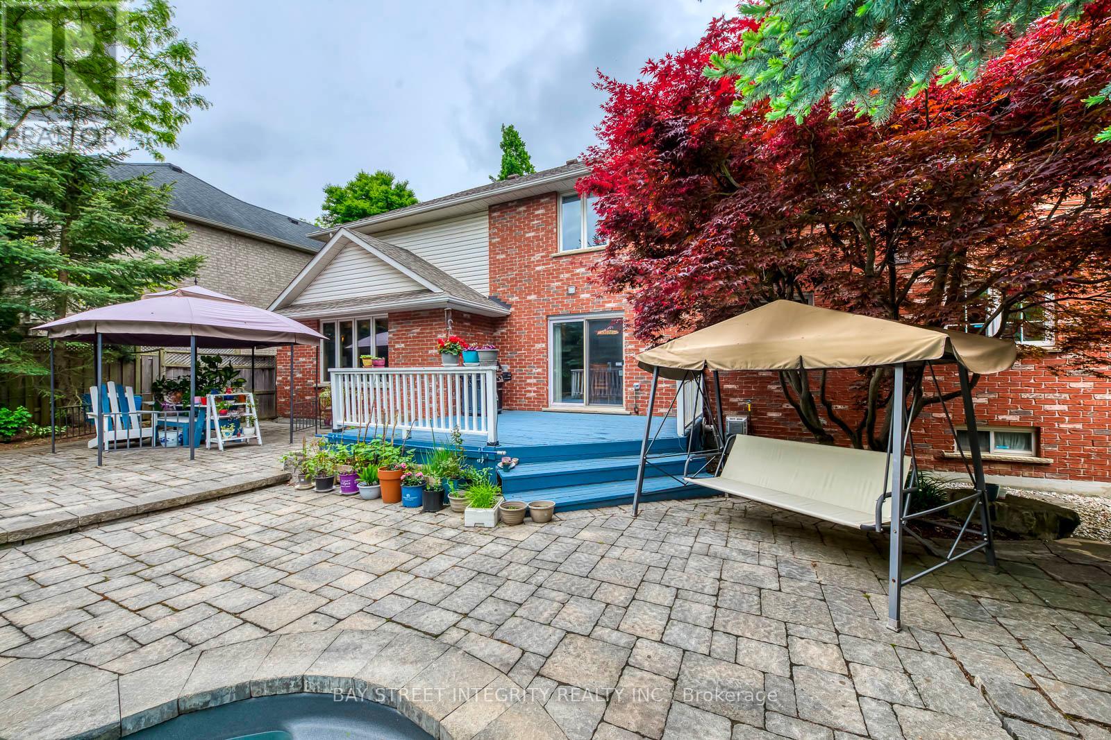 1054 Summit Ridge Drive, Oakville, Ontario  L6M 3K9 - Photo 46 - W12202264