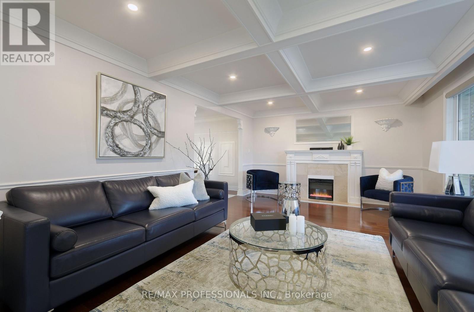 56 Silverthorne Bush Drive, Toronto (Markland Wood), Ontario  M9C 2X8 - Photo 10 - W12202283