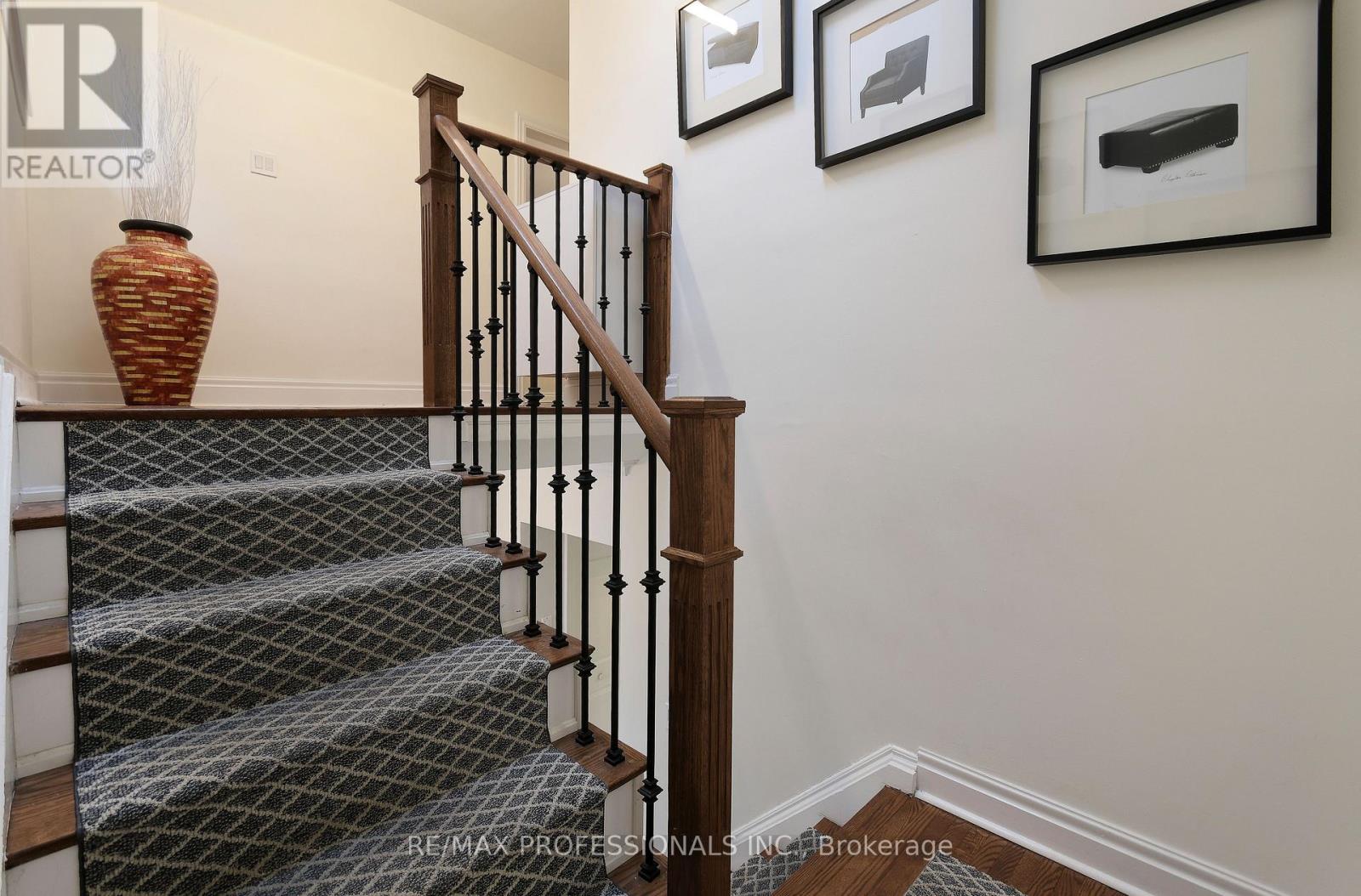 56 Silverthorne Bush Drive, Toronto (Markland Wood), Ontario  M9C 2X8 - Photo 22 - W12202283