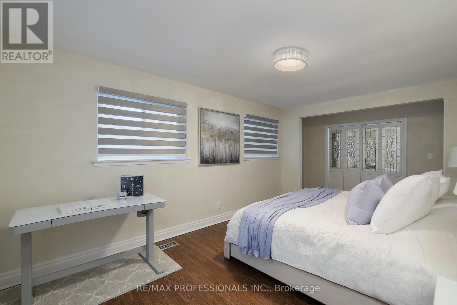 56 Silverthorne Bush Drive, Toronto (Markland Wood), Ontario  M9C 2X8 - Photo 25 - W12202283