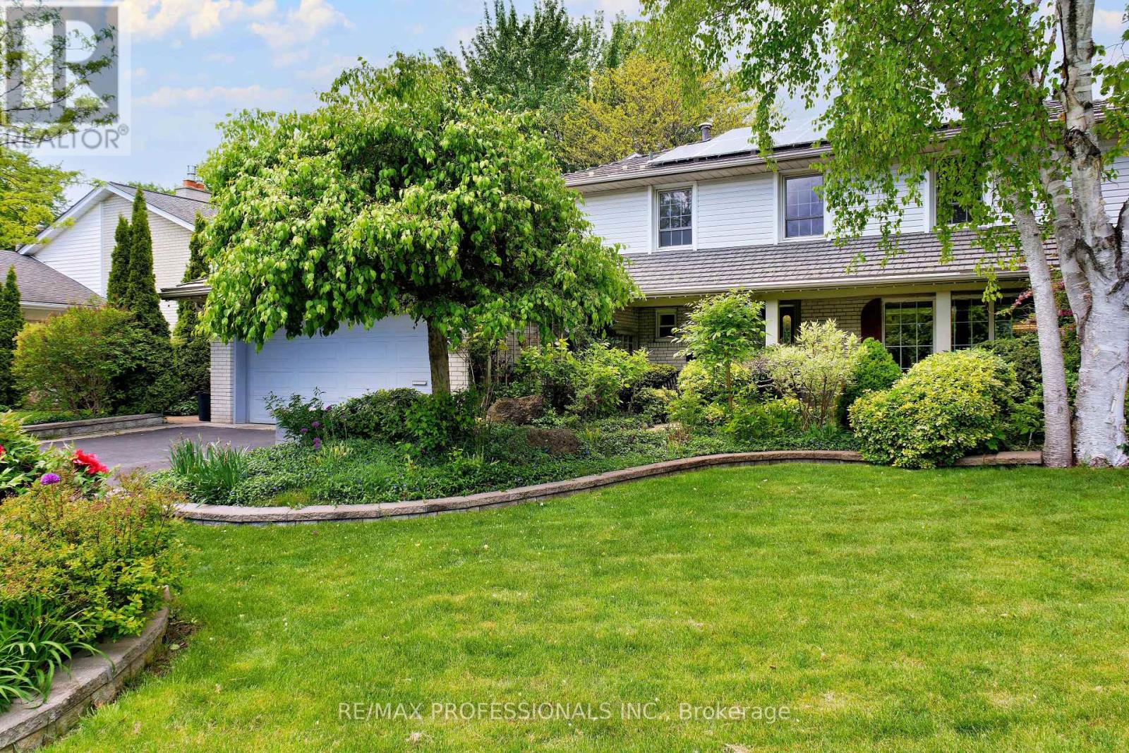 56 Silverthorne Bush Drive, Toronto (Markland Wood), Ontario  M9C 2X8 - Photo 6 - W12202283