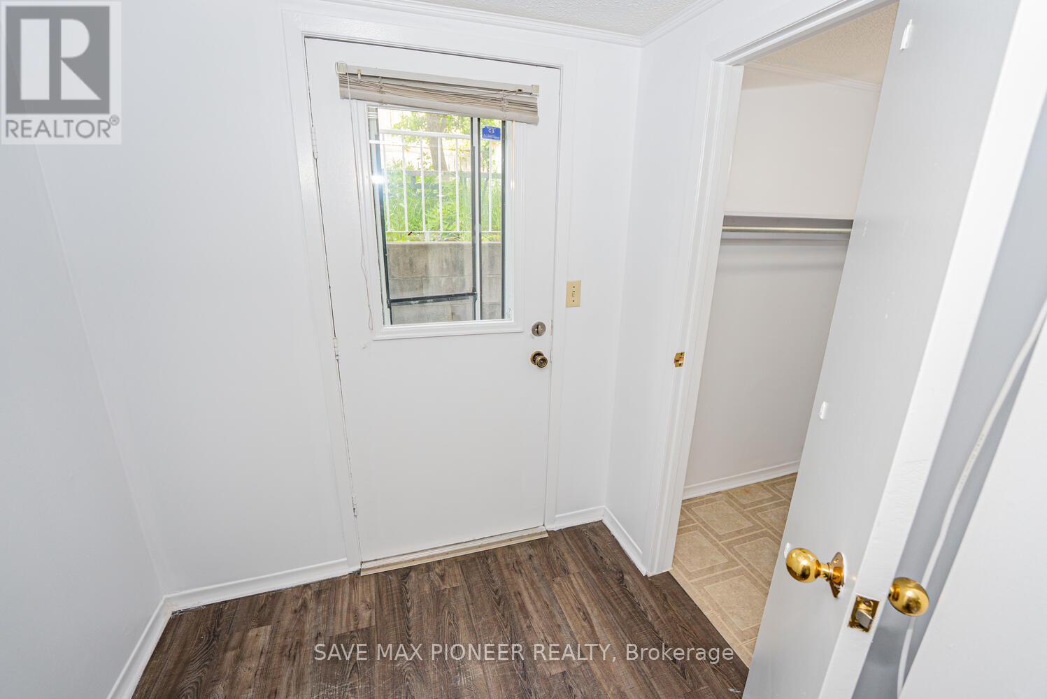 122 Centre Street N, Brampton (Brampton North), Ontario  L6V 2Z3 - Photo 28 - W12202284