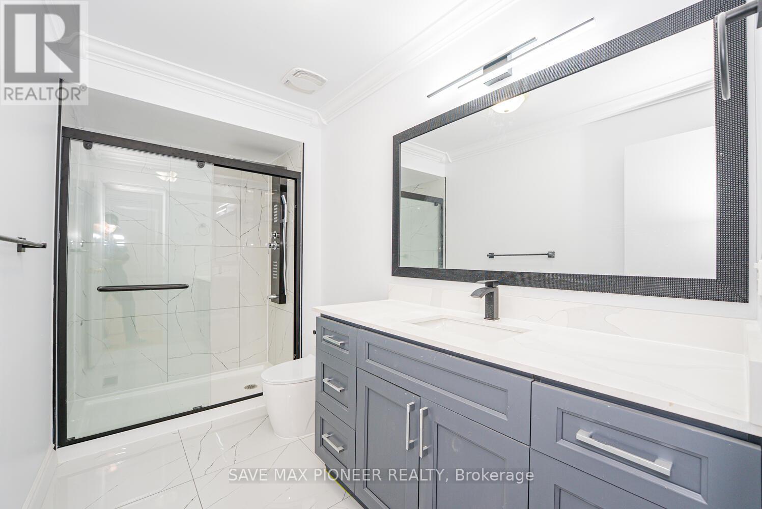 122 Centre Street N, Brampton (Brampton North), Ontario  L6V 2Z3 - Photo 8 - W12202284