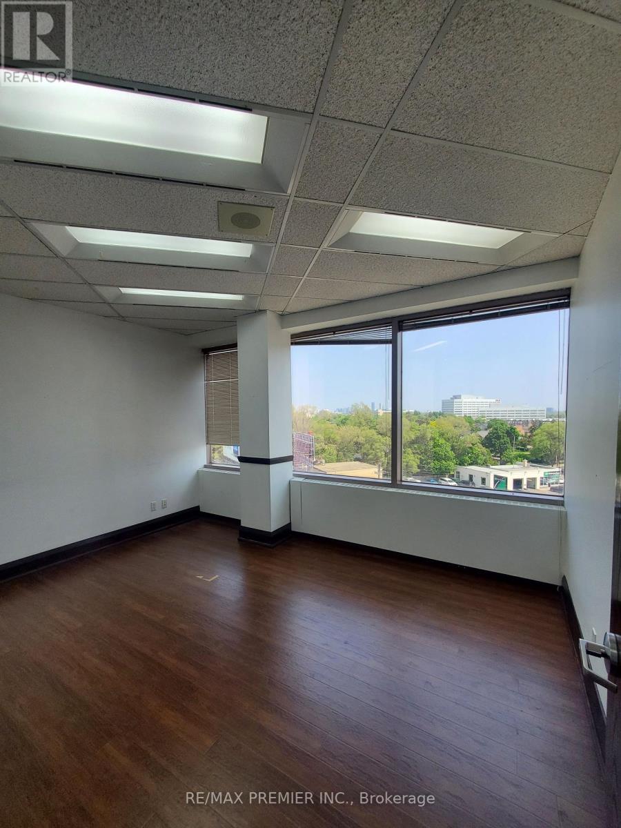 500a - 3200 Dufferin Street, Toronto, Ontario  M6A 2T3 - Photo 5 - W12202353