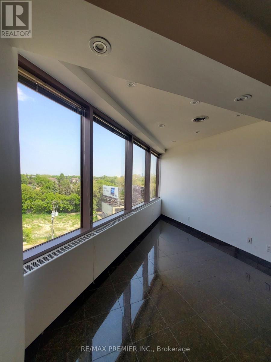 500a - 3200 Dufferin Street, Toronto, Ontario  M6A 2T3 - Photo 6 - W12202353