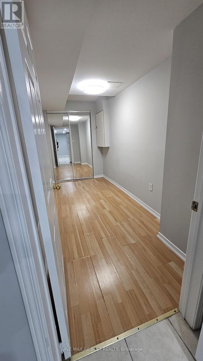 Bsmt - 1204 Prestonwood Crescent, Mississauga, Ontario  L5V 2V3 - Photo 9 - W12202354