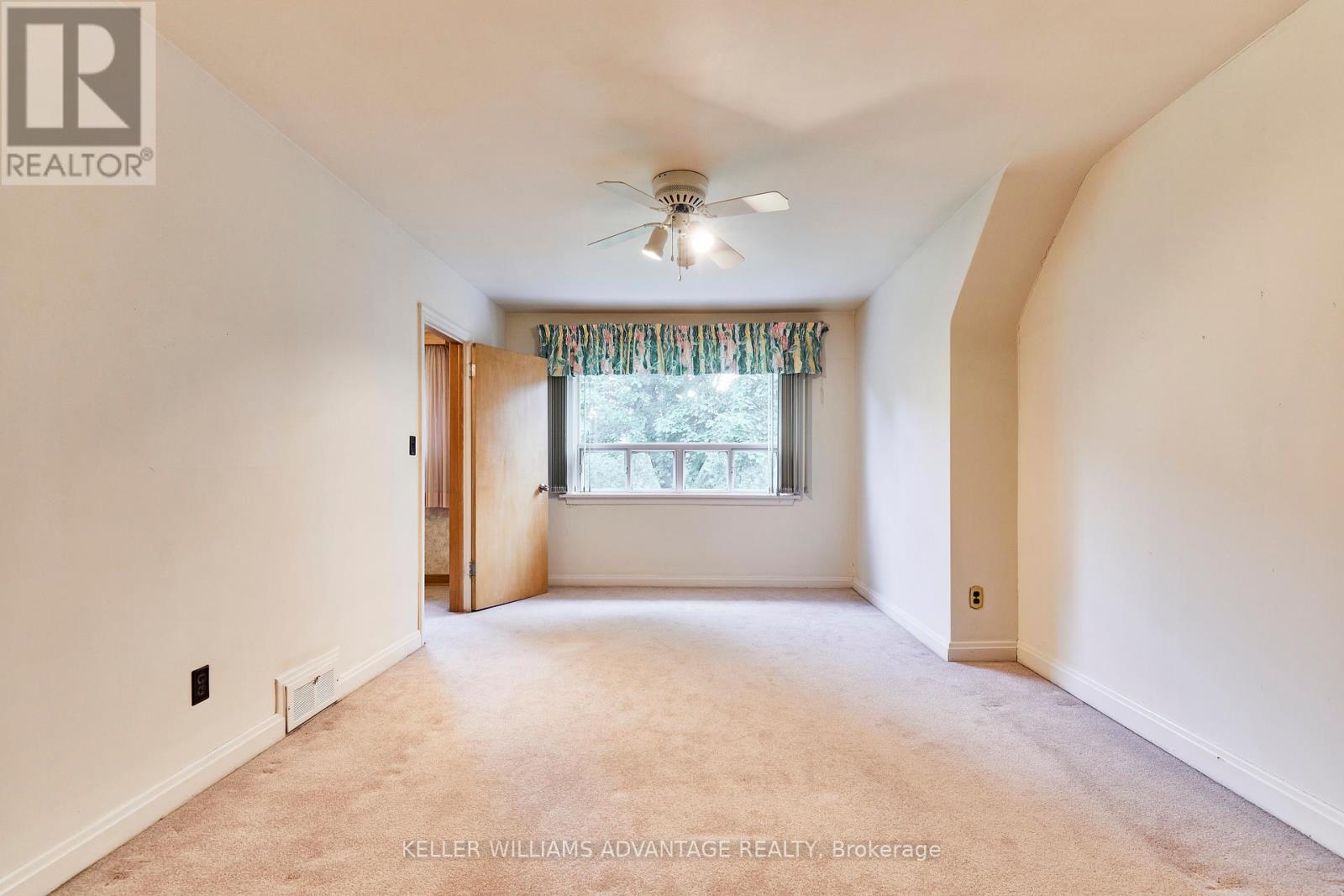 8 Hilldowntree Road, Toronto, Ontario  M9A 2Z5 - Photo 14 - W12202359