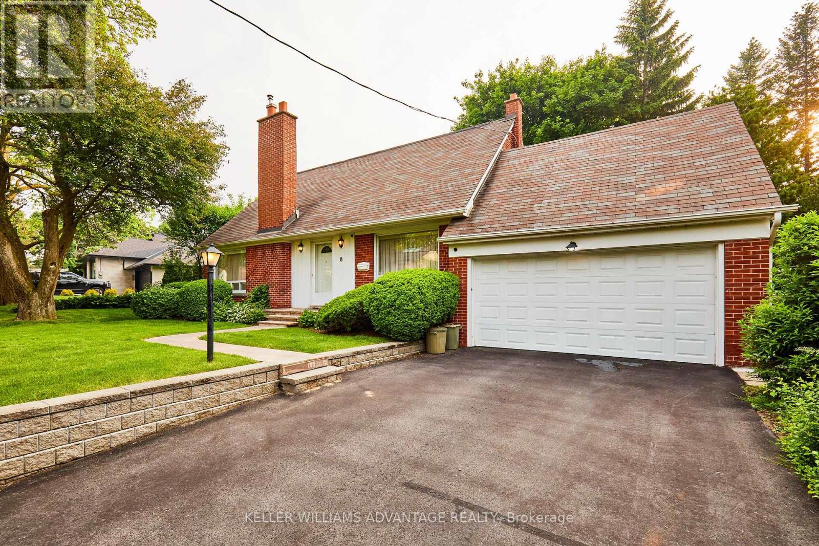 8 Hilldowntree Road, Toronto, Ontario  M9A 2Z5 - Photo 2 - W12202359